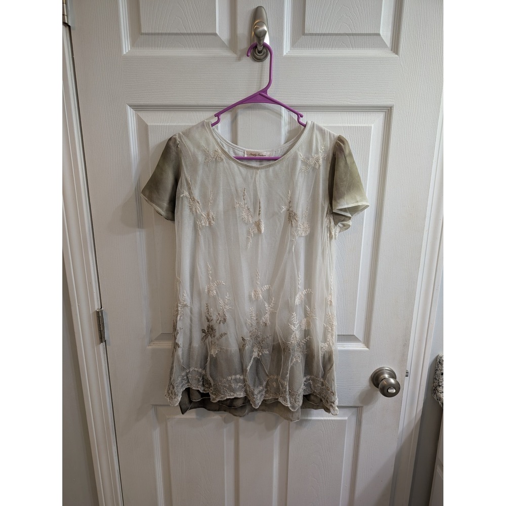 Simply Couture Sheer Embroidered Tunic Top Mesh Overlay Tan White 19Wx27L